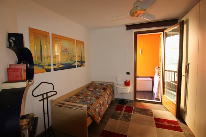 Image No.23-4 Bed House for sale