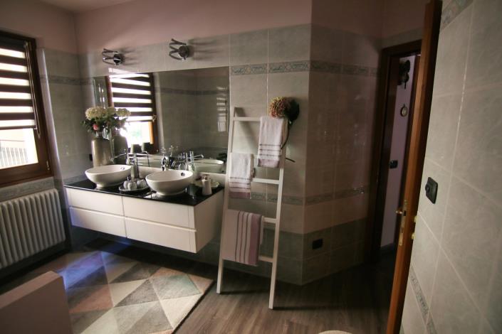 Image No.28-4 Bed House for sale