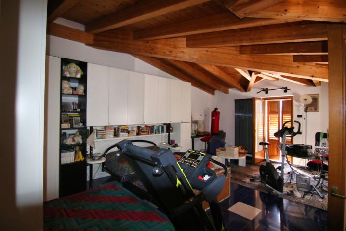 Image No.32-4 Bed House for sale