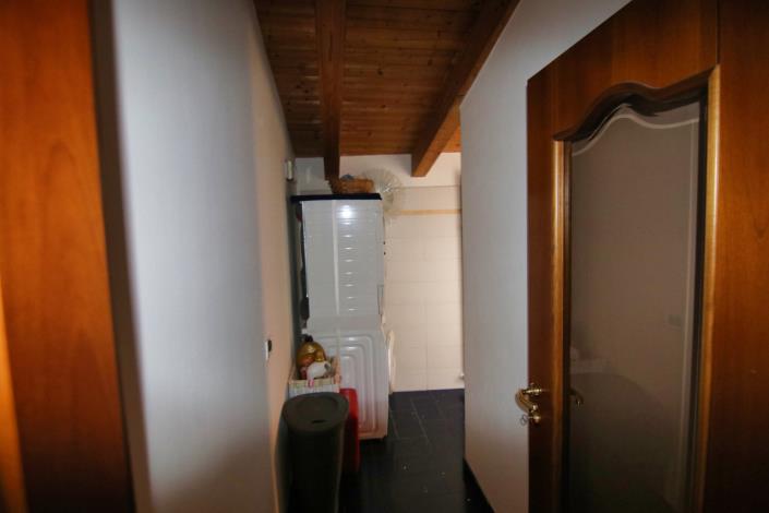 Image No.41-4 Bed House for sale