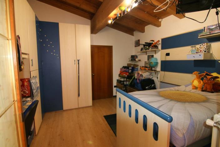 Image No.40-4 Bed House for sale