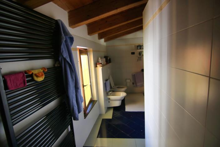 Image No.42-4 Bed House for sale