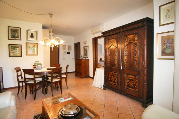 Image No.11-2 Bed Apartment for sale