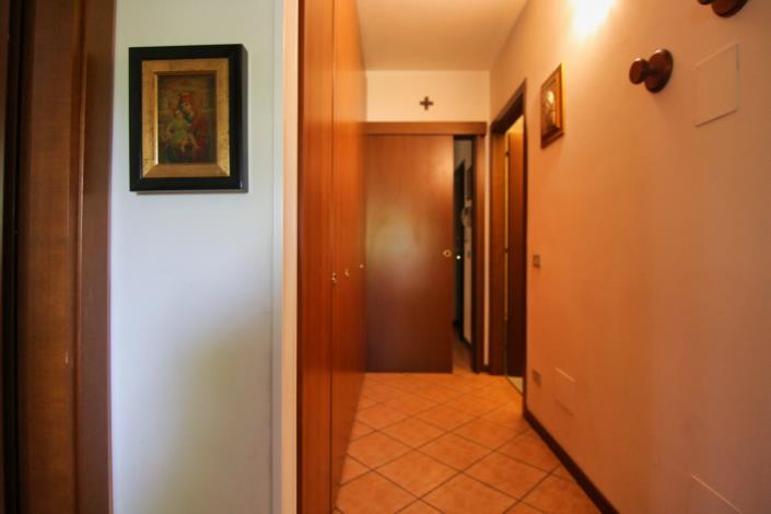 Image No.21-2 Bed Apartment for sale