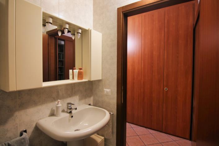 Image No.36-2 Bed Apartment for sale