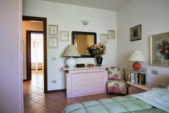 Image No.44-2 Bed Apartment for sale