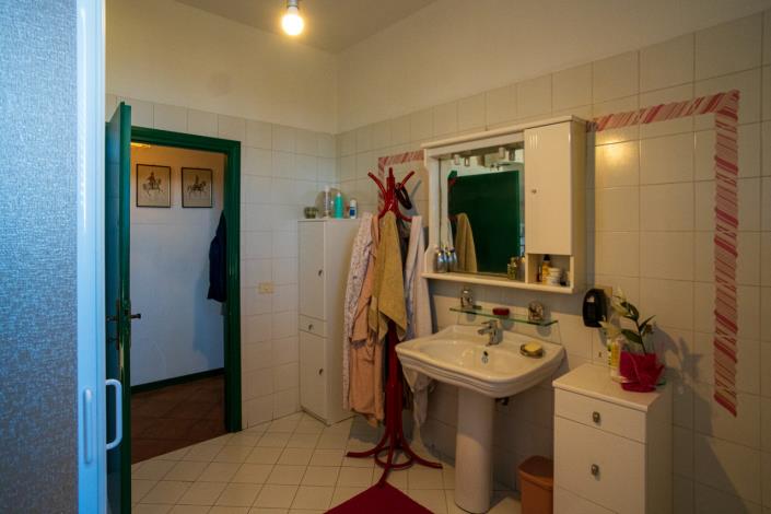 Image No.37-2 Bed Apartment for sale