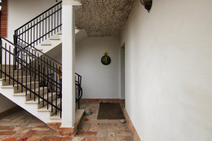 Image No.3-8 Bed Villa for sale