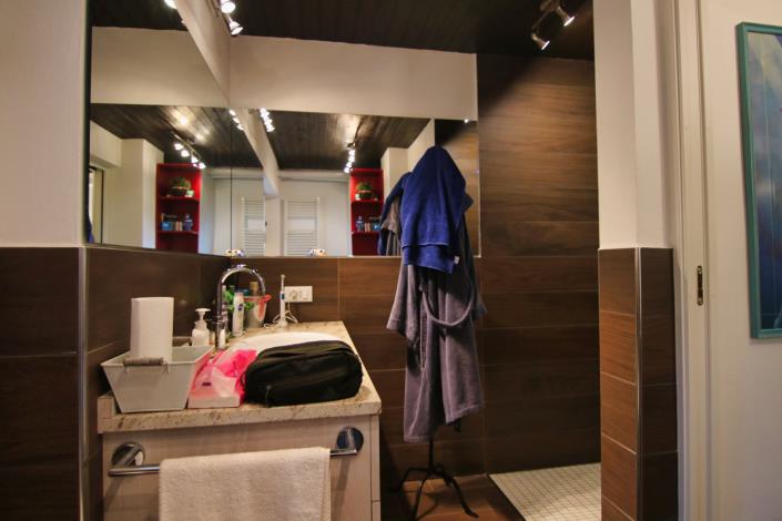 Image No.11-8 Bed Villa for sale