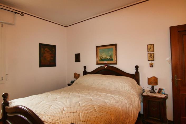 Image No.17-8 Bed Villa for sale