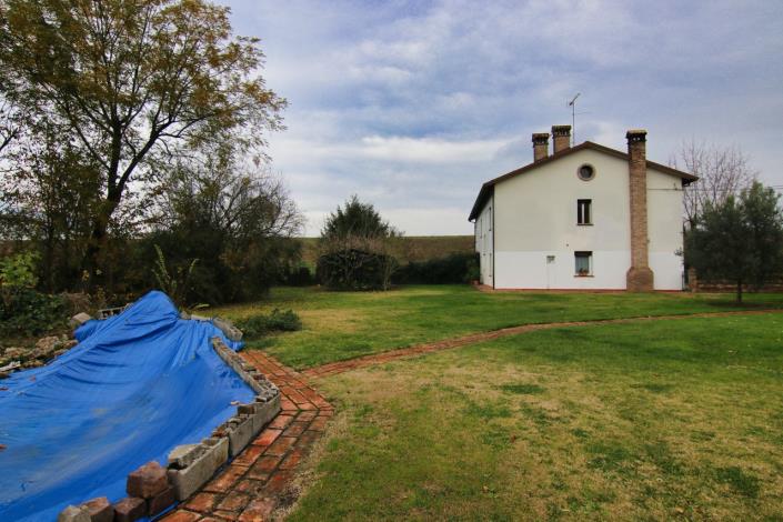 Image No.33-8 Bed Villa for sale