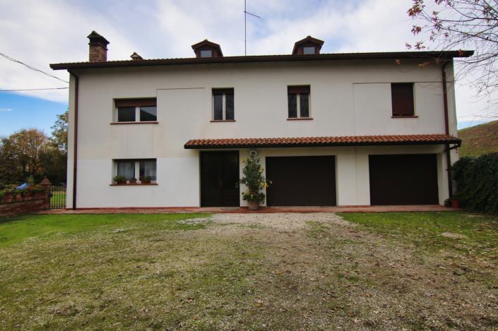 Image No.38-8 Bed Villa for sale