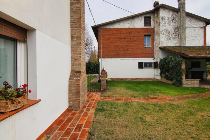 Image No.37-8 Bed Villa for sale