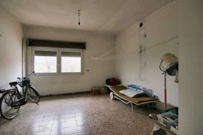 Image No.48-8 Bed Villa for sale