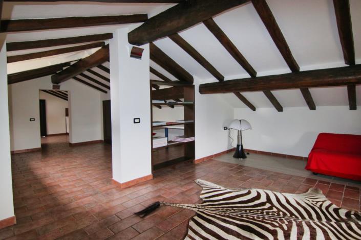 Image No.60-8 Bed Villa for sale