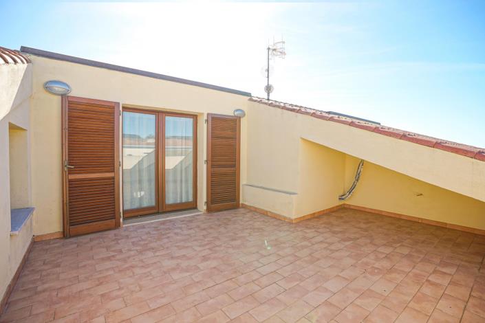 Image No.14-2 Bed Apartment for sale