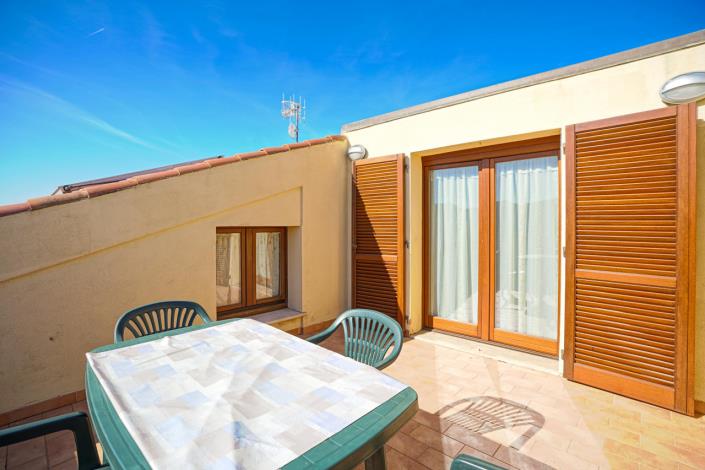 Image No.30-2 Bed Apartment for sale