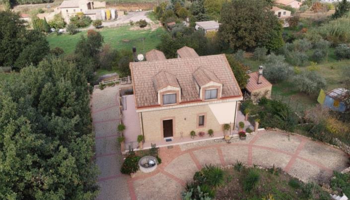 Image No.16-Villa de 3 chambres à vendre à Calascibetta