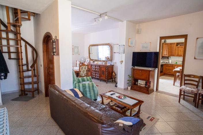 Image No.12-4 Bed Villa for sale