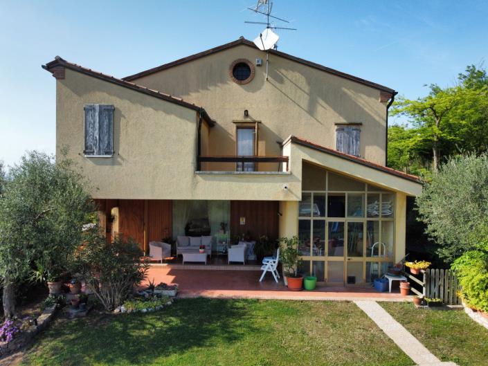 Image No.10-4 Bed Villa for sale
