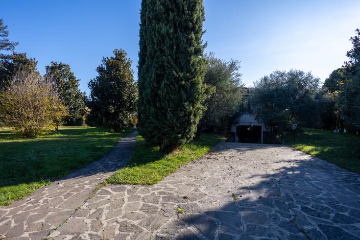 Image No.31-Villa de 4 chambres à vendre à Moniga del Garda