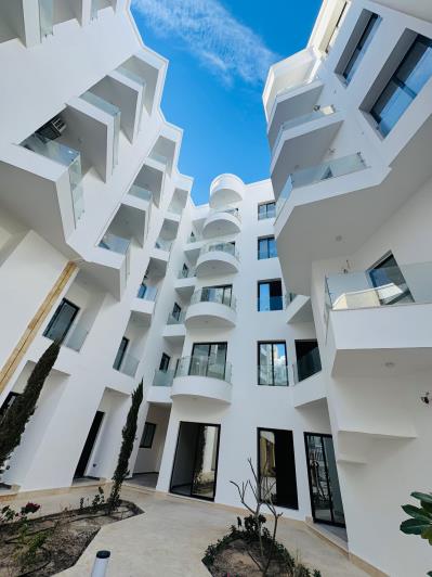 Image No.20-3 Bed Apartment for sale