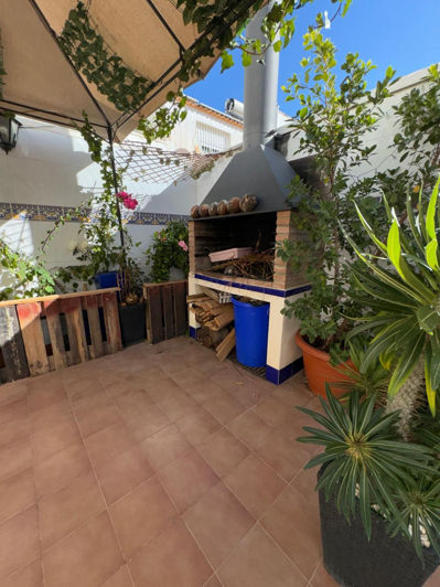 Image No.23-3 Bed Townhouse for sale