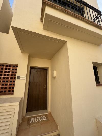 Image No.25-3 Bed Townhouse for sale