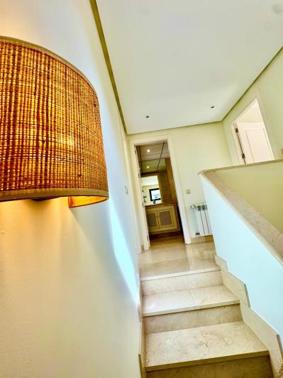 Image No.18-3 Bed Townhouse for sale