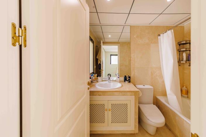 Image No.18-3 Bed Townhouse for sale