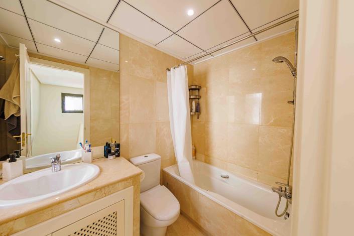 Image No.19-3 Bed Townhouse for sale