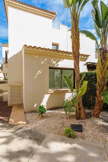 Image No.22-3 Bed Townhouse for sale