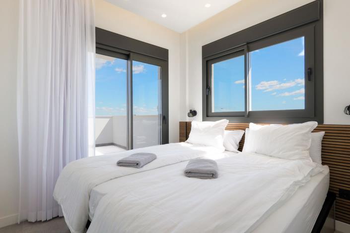 Image No.24-3 Bed Penthouse for sale