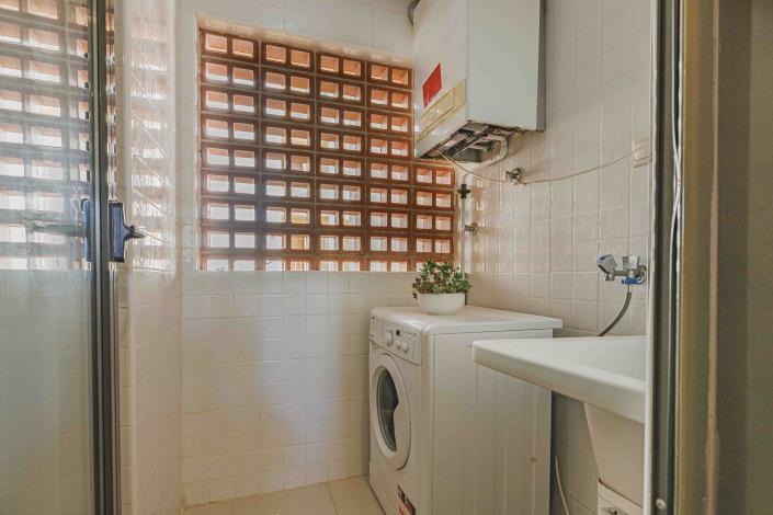 Image No.4-2 Bed Townhouse for sale