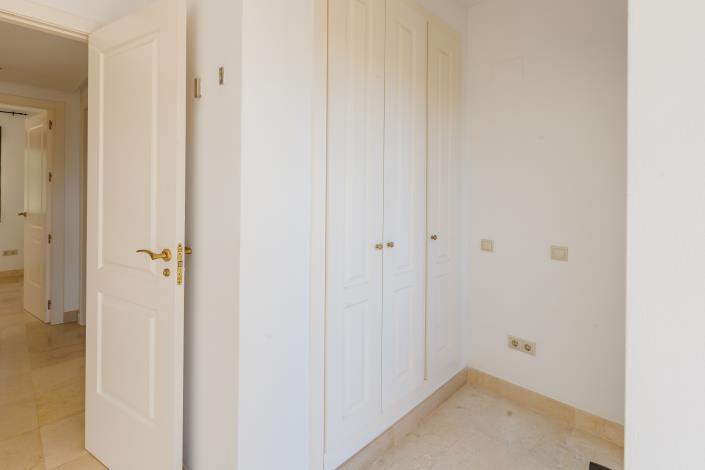 Image No.21-2 Bed Townhouse for sale