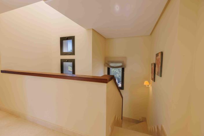 Image No.28-4 Bed Villa / Detached for sale