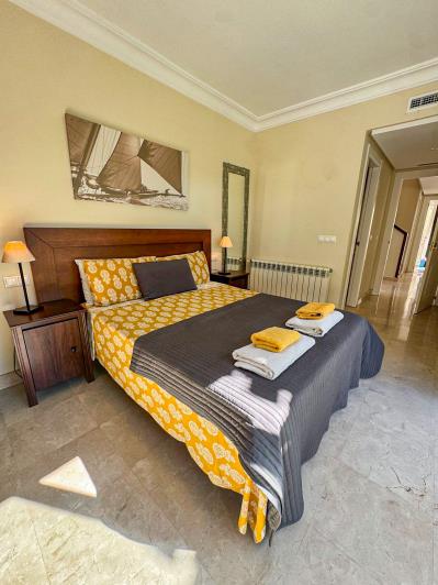 Image No.45-4 Bed Villa / Detached for sale