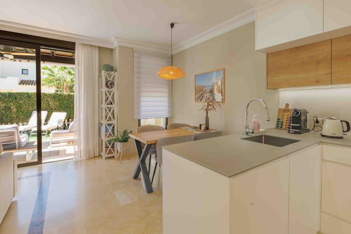 Image No.9-3 Bed Semi-Detached for sale