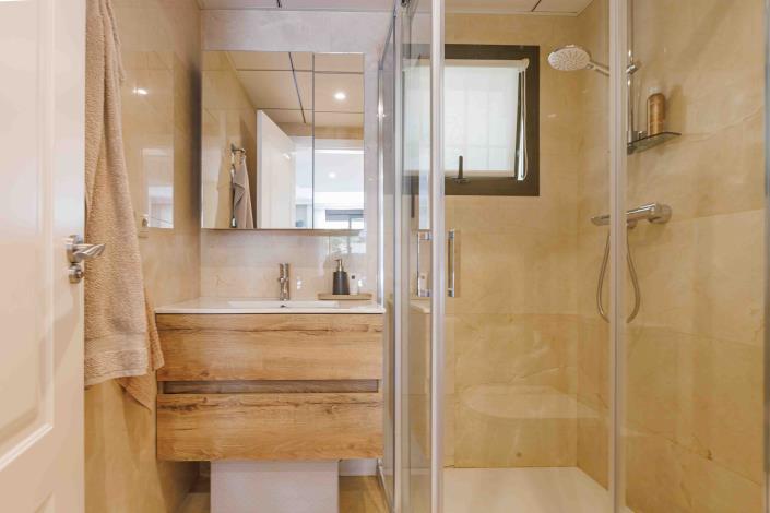 Image No.14-3 Bed Semi-Detached for sale