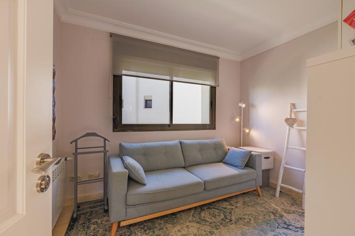 Image No.22-3 Bed Semi-Detached for sale