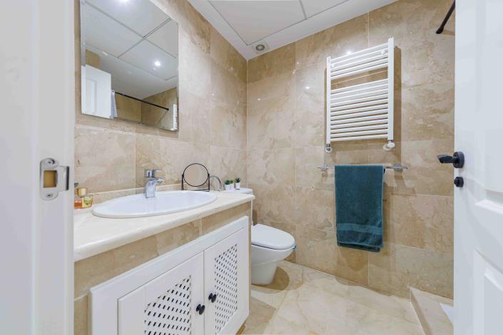 Image No.16-2 Bed Apartment for sale