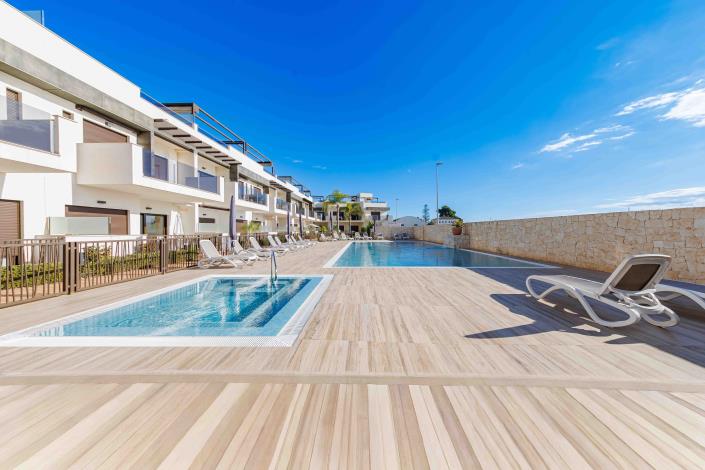 Image No.33-3 Bed Townhouse for sale