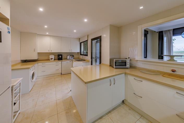 Image No.2-3 Bed Villa / Detached for sale