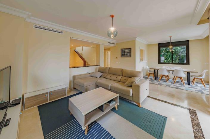 Image No.8-3 Bed Villa / Detached for sale