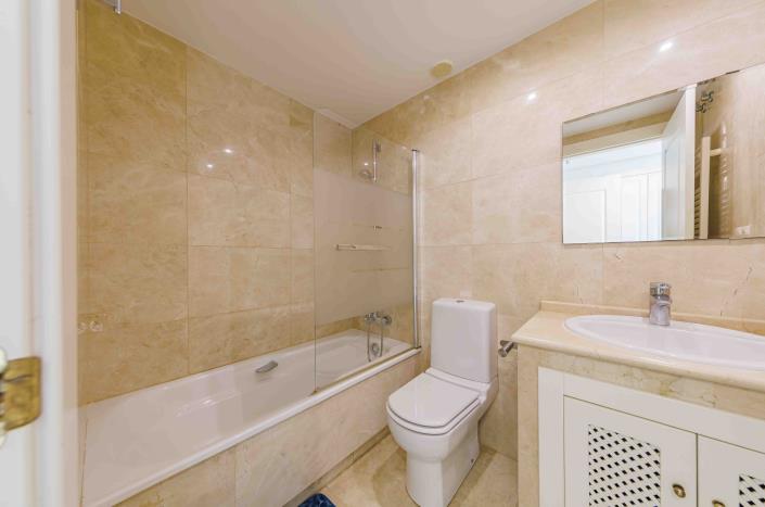 Image No.17-2 Bed Apartment for sale