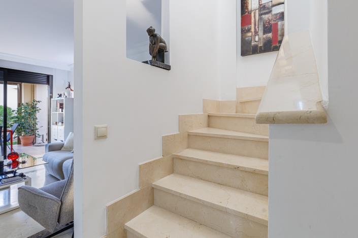 Image No.16-3 Bed Townhouse for sale