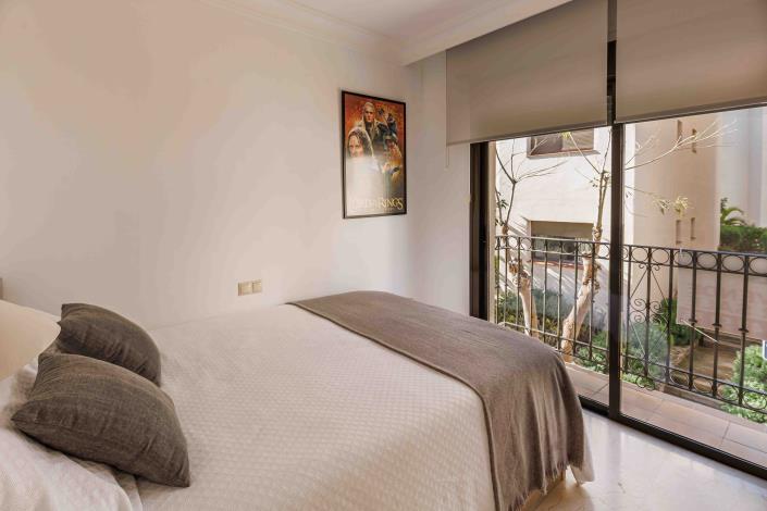 Image No.24-3 Bed Townhouse for sale