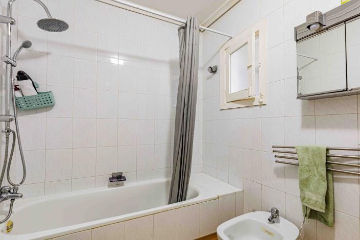 Image No.9-1 Bed Bungalow for sale