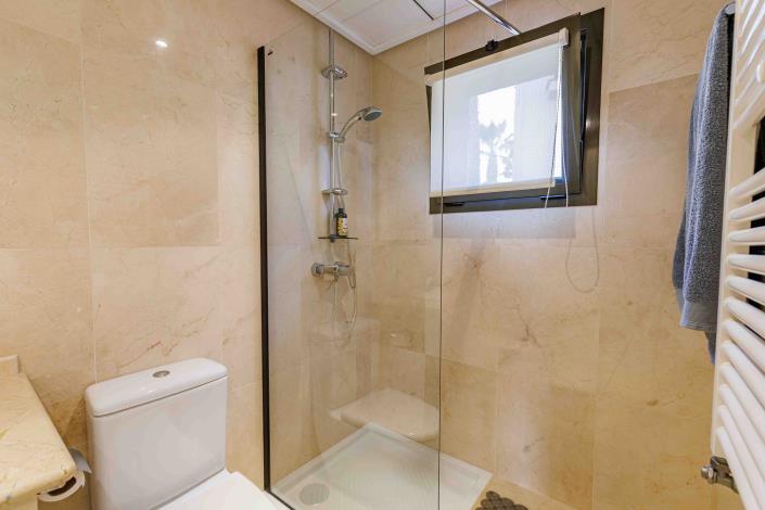 Image No.14-2 Bed Townhouse for sale