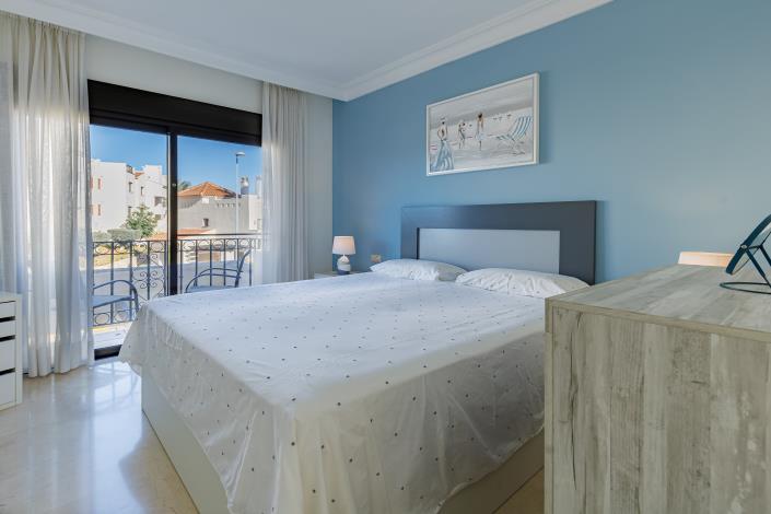 Image No.20-2 Bed Townhouse for sale